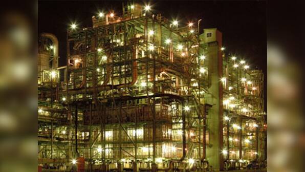 RIL, IOC, GAIL-OIL to bid for Haldia Petrochemicals stake on Oct 7
