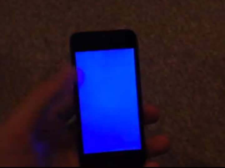 iPhone 5s users complain of 'blue screen of death' crashes