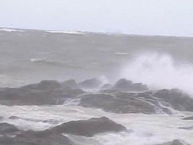 Lord Swraj Paul praises handling of cyclone, to contribute Rs 25 lakh Lord Swraj Paul praises handling of cyclone, to contribute Rs 25 lakh