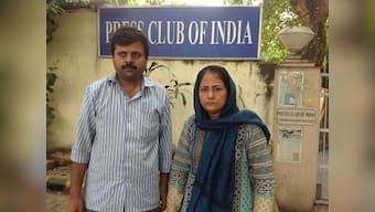 Press club dharna: Pakistani couple seek asylum in Delhi