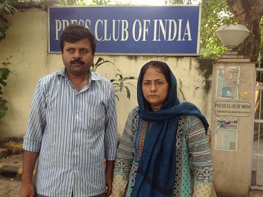 Press club dharna: Pakistani couple seek asylum in Delhi Press club dharna: Pakistani couple seek asylum in Delhi