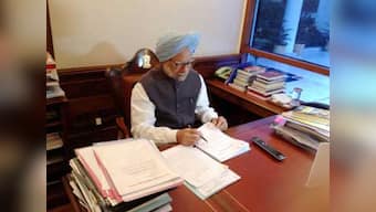 Sardar Patel row: PM gives Modi a taste of his own medicine