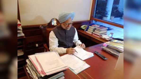 Sardar Patel row: PM gives Modi a taste of his own medicine