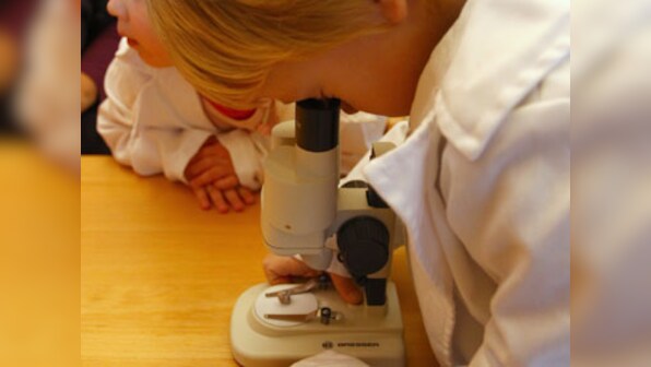 Scientists invent neutron microscope to view high-res images