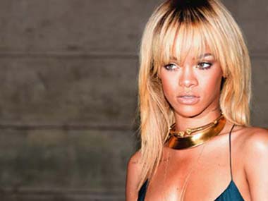 Rihanna to travel to space? Rihanna to travel to space?