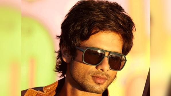 Shahid to start dubbing for 'R...Rajkumar'