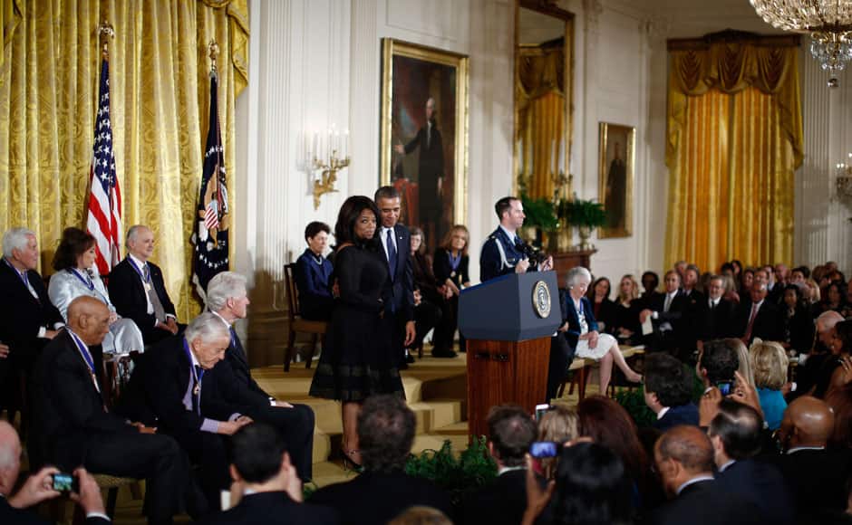 U.S. President Barack Obama is pictured with Presidential Medal of Freedom recipient Oprah Winfrey at the White House in Washington, November 20, 2013. REUTERS