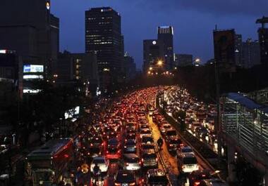 Indonesians urged to photograph traffic violators