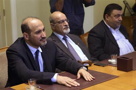 Syria opposition accepts peace talks, says Assad must go Syria opposition accepts peace talks, says Assad must go