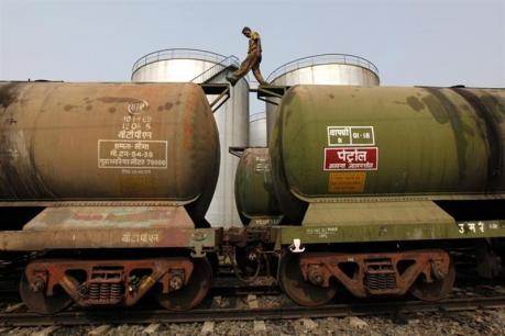 U.S. extends Iran oil sanctions waivers to China, India, S. Korea U.S. extends Iran oil sanctions waivers to China, India, S. Korea