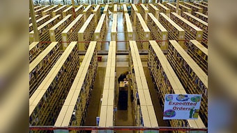 As Wal-Mart, Best Buy buck up, it's Amazon vs the world 