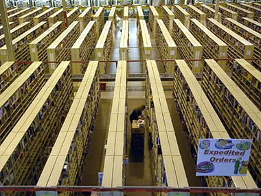 As Wal-Mart, Best Buy buck up, it's Amazon vs the world As Wal-Mart, Best Buy buck up, it's Amazon vs the world