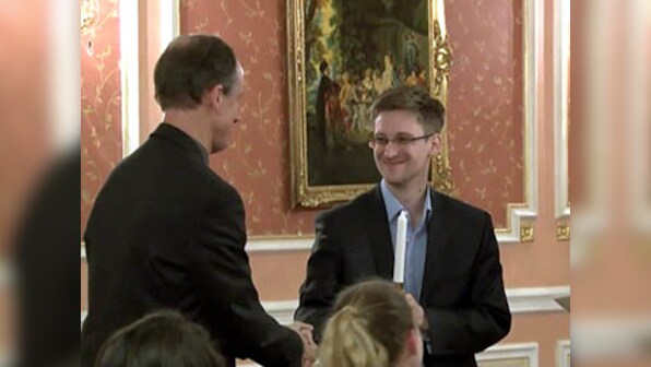NSA chief says Snowden leaked up to 200,000 secret documents