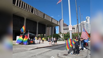 Hawaii to become gay wedding hotspot: signs same sex marriage bill 