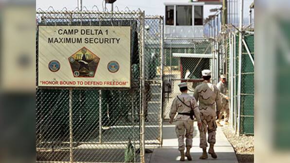 White House pushes to loosen Gitmo transfer rules 