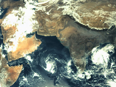 ISRO's Mars Orbiter sends first picture of Earth, cyclone Helen captured ISRO's Mars Orbiter sends first picture of Earth, cyclone Helen captured