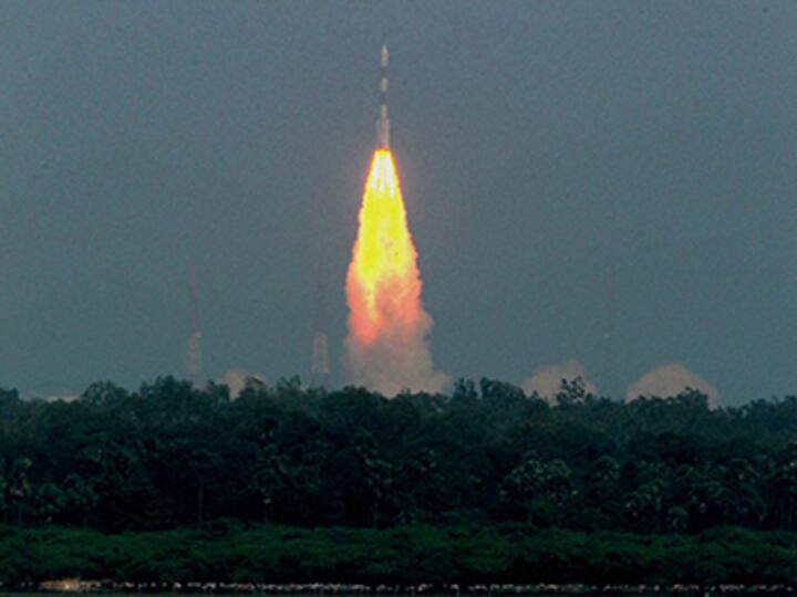 Will Isro Mars mission start an Indo-China space race? Will Isro Mars mission start an Indo-China space race?