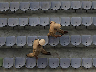 Two cops among six held for Rs 5 cr jewellery heist in Mumbai Two cops among six held for Rs 5 cr jewellery heist in Mumbai