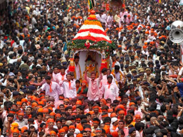 Devotees climbing Rath: It's all about the money, stupid!