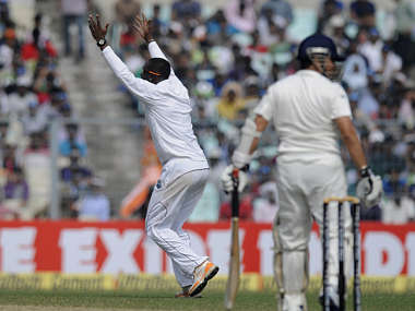 Heartbreak for Eden Gardens as Sachin bows out early Heartbreak for Eden Gardens as Sachin bows out early