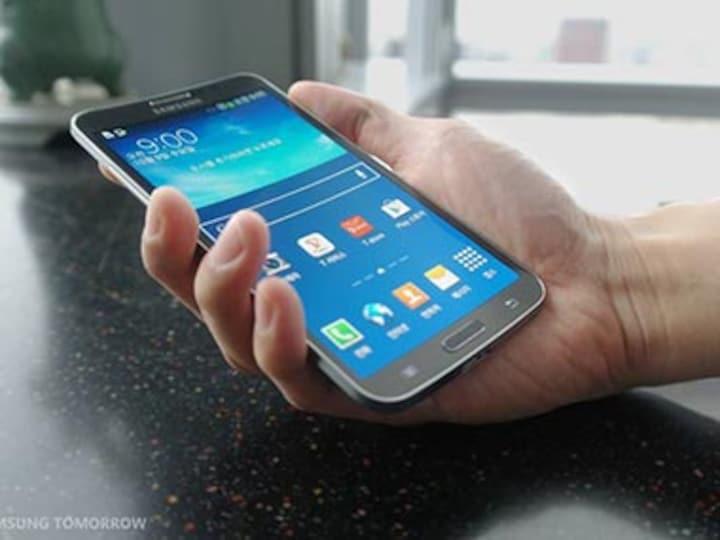 From Apple to Samsung: What's the deal with curved smartphones?