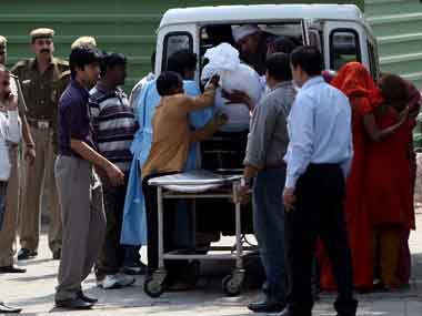 Student commits suicide, family blames coaching institute director Student commits suicide, family blames coaching institute director