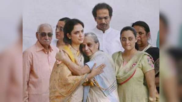 Estranged son attacks Shiv Sena on Bal Thackeray's death anniversary 