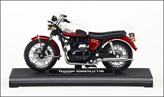 Triumph races into India, launches motorcycles from Rs 5.7 lakh Triumph races into India, launches motorcycles from Rs 5.7 lakh
