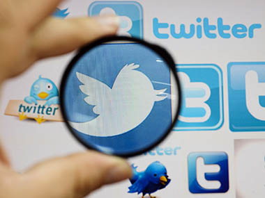 Twitter sets IPO price at $26 per share to raise at least $1.8 bn Twitter sets IPO price at $26 per share to raise at least $1.8 bn