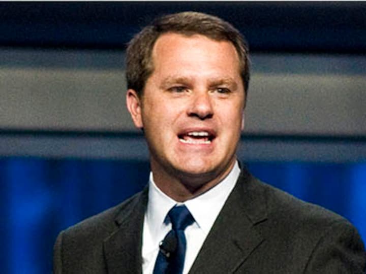 Wal-Mart CEO steps down; Doug McMillon is successor