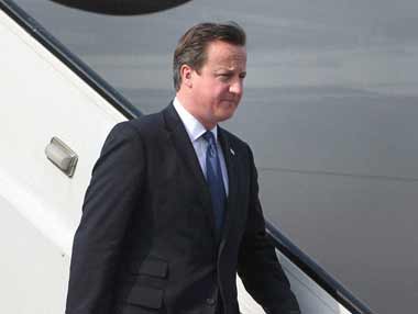 Respect Manmohan's decision to not attend CHOGM: David Cameron Respect Manmohan's decision to not attend CHOGM: David Cameron