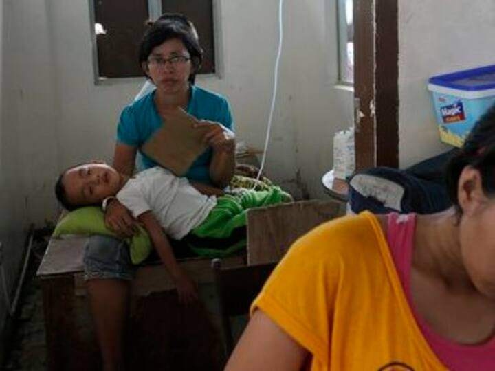 Philippines government defends Typhoon Haiyan relief efforts Philippines government defends Typhoon Haiyan relief efforts