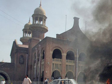 Lahore HC issues order restricting screening of Indian films Lahore HC issues order restricting screening of Indian films