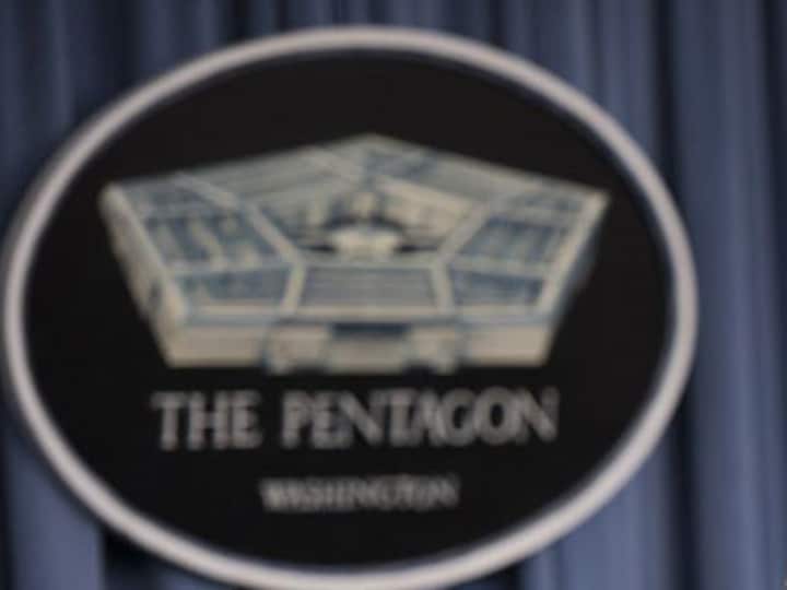 Pentagon criticized for likening war-zone journalists to spies