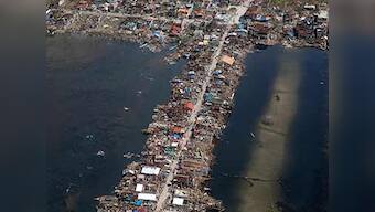 On idyllic Philippine island, typhoon Haiyan hints at tourism loss