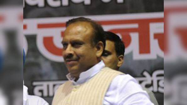 Vijender no pushover: Delhi BJP gives Sheila, Kejriwal a tough fight
