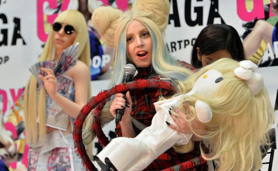 Photos: Lady Gaga dresses up as geisha and real-life doll in Japan ...