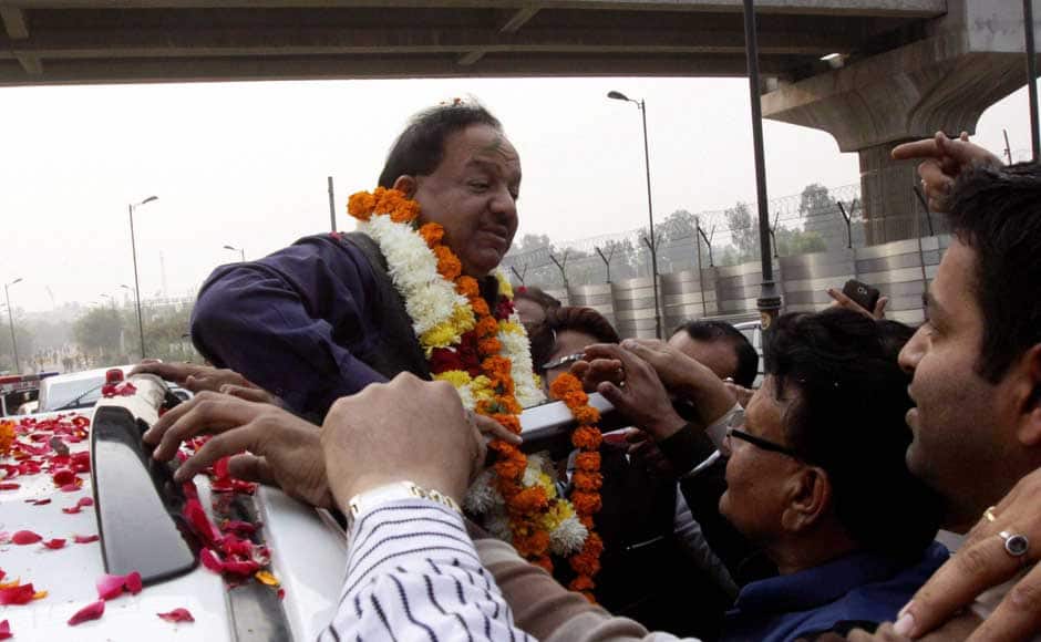 Photos: BJP's Harsh Vardhan celebrates with supporters in Delhi ...