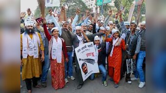 25-yr-old slits wrists at Kejriwal's Janta Darbar in support of AAP