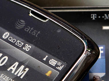 AT&T takes plunge into media and entertainment with $108.7 bn Time Warner deal AT&T takes plunge into media and entertainment with $108.7 bn Time Warner deal