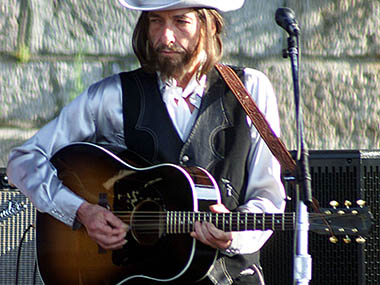 Bob Dylan's electric guitar sells for nearly $1 million Bob Dylan's electric guitar sells for nearly $1 million