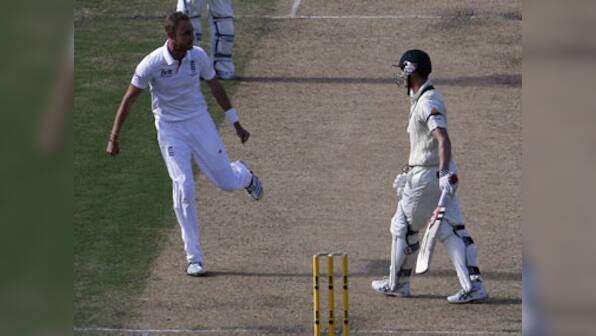 Ashes: England's disciplined bowlers keep Aussies on a leash