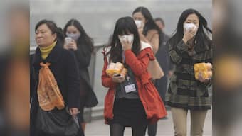 Beijing suffers from heavy smog once again, yellow alert issued