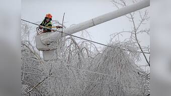 Ice storm leaves many without power in US, Canada 