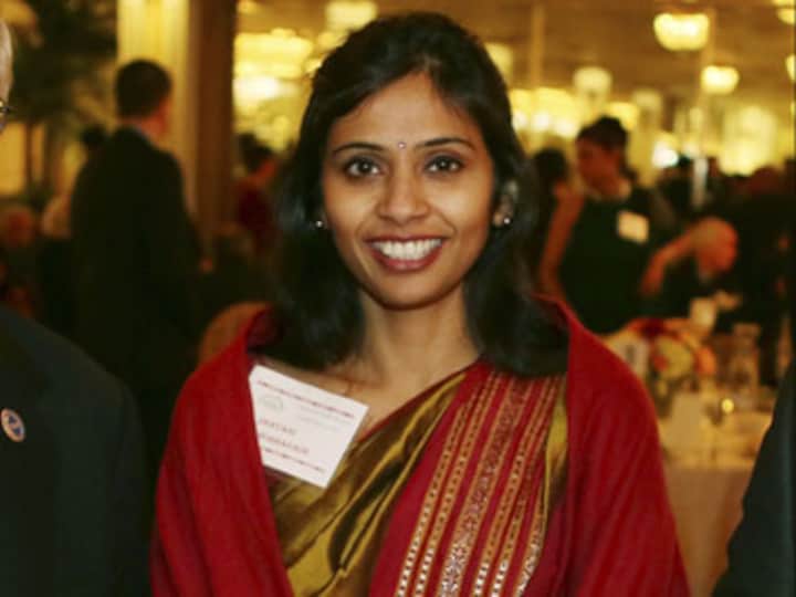 Khobragade row: India must try good-cop, bad-cop approach with the US 