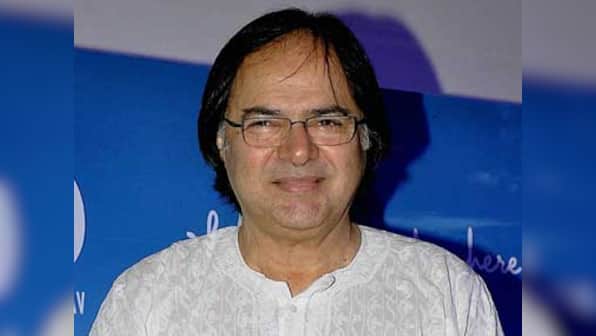Farooq Sheikh's body brought to Mumbai, funeral after 7 pm