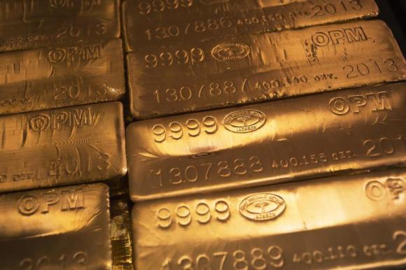 Gold worth Rs 5 cr seized at Hyderabad airport Gold worth Rs 5 cr seized at Hyderabad airport