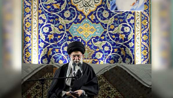 Iran bans popular social networking service 
