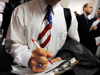 US unemployment rate hits 5-year low, down to 7% in Nov