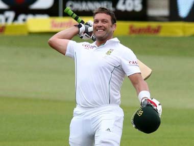 Dominant South Africa bring out Dhoni's defensive side Dominant South Africa bring out Dhoni's defensive side